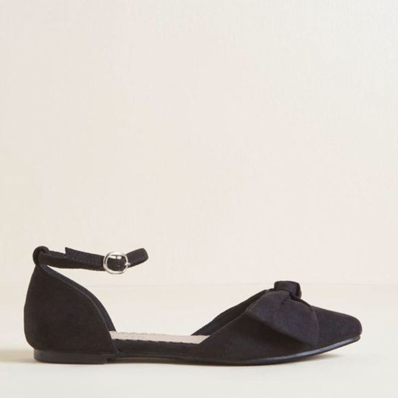 ModCloth Restricted Soho Sojourn Bow Flats 5.5 - Picture 4 of 6